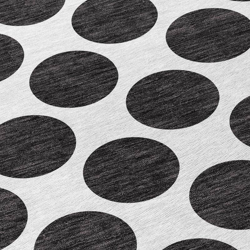 Machine Washable Indoor/ Outdoor Polka Dots Chantille Rug