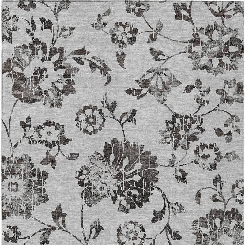 HomeRoots Floral Transitional Rectangle Outdoor Rug