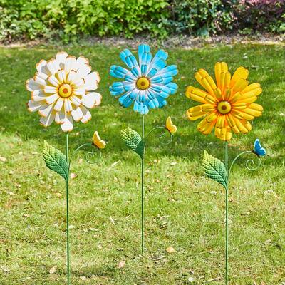 Glitzhome 51.75"H Oversized Set of 3 Metal Dimensional Flowers Yard Stake Wall Décor