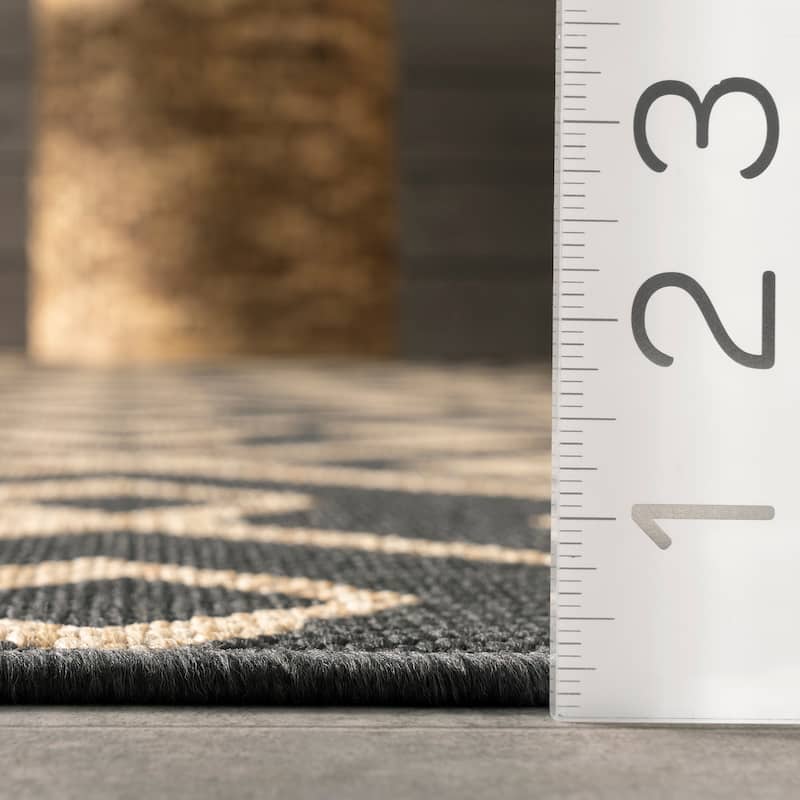 Nuloom Sammi Geometric Trellis Indoor/Outdoor Area Rug