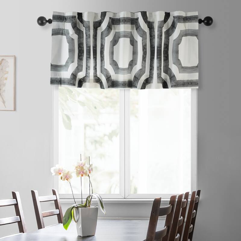 Exclusive Fabrics Mecca Printed Cotton Window Valance - 50 X 19