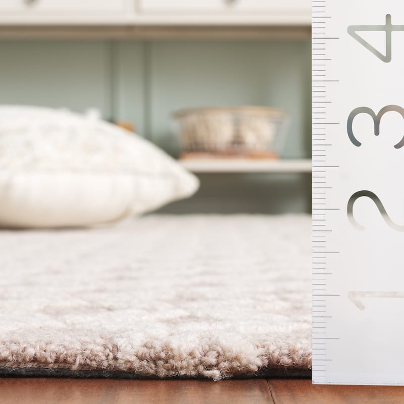 SAFAVIEH Handmade Genre Haifa Geometric Wool Rug