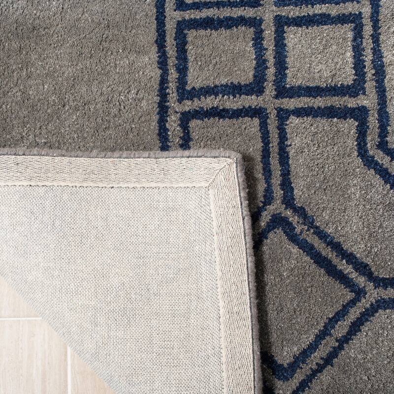 SAFAVIEH Handmade Soho Sharde N.Z. Wool/ Viscose Rug