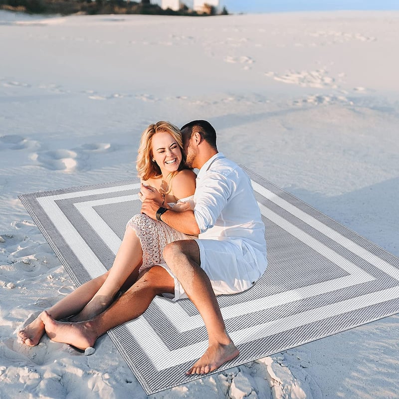 Paris Lightweight Reversible Recycled Plastic Outdoor Floor Mat/Rug