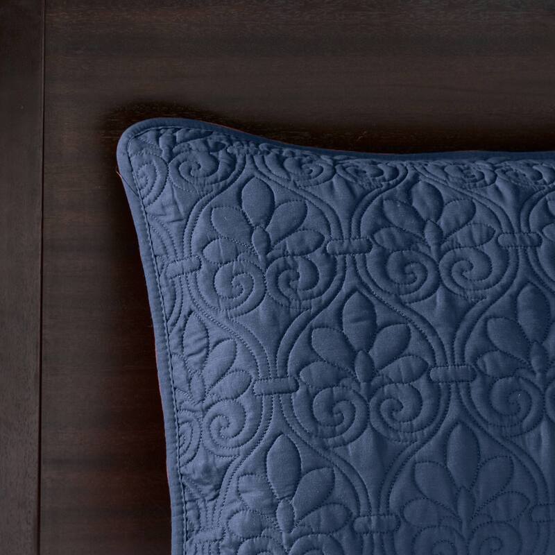Madison Park Mansfield Reversible Quilt Set