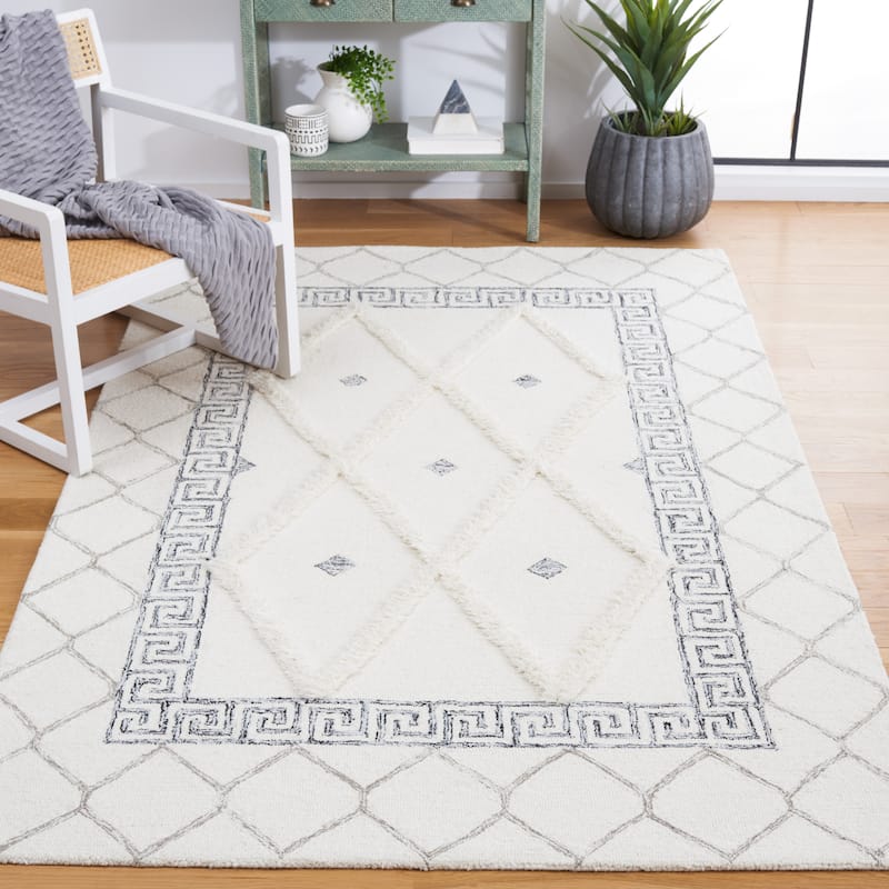 SAFAVIEH Handmade Casablanca Shida Wool Rug - 4' x 6' - Ivory/Black