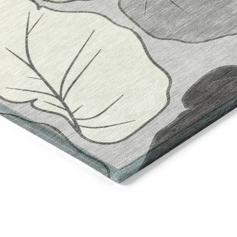 Machine Washable Indoor/ Outdoor Contemporary Floral Chantille Rug