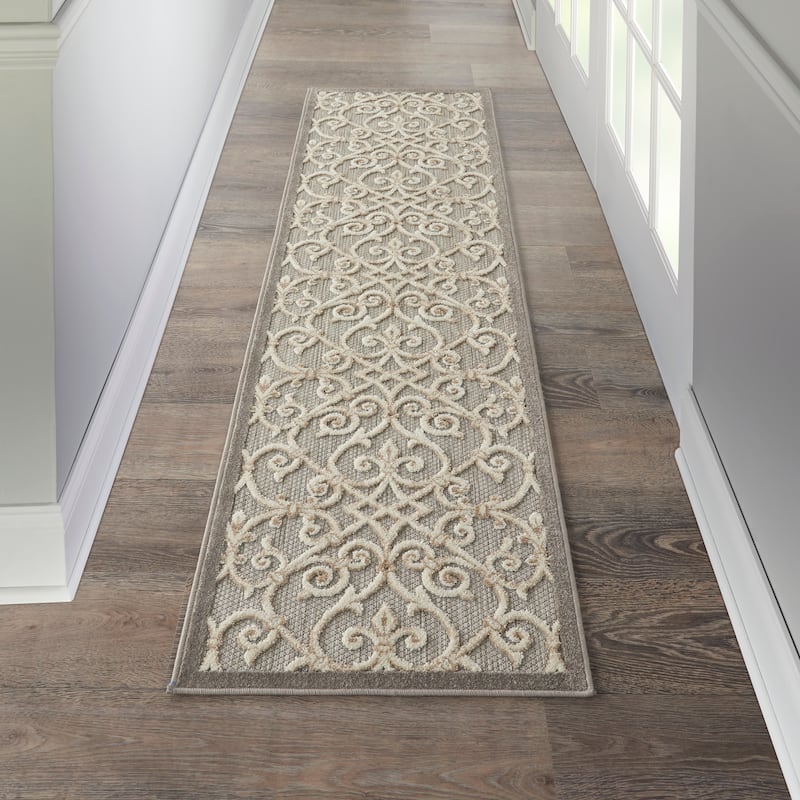 Nourison Aloha Transitional Scroll Indoor/Outdoor Damask Rug