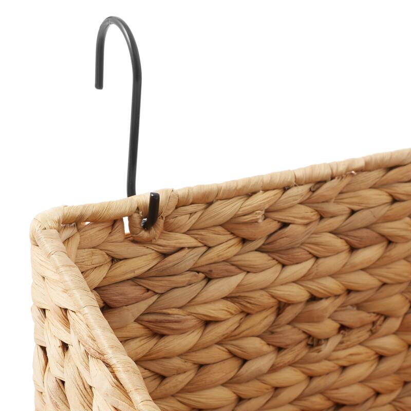2pk Hanging Baskets w Hooks Woven Hyacinth Wall Mount Storage Bins