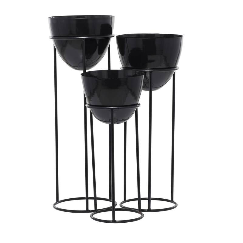 CosmoLiving by Cosmopolitan Black Metal Indoor Outdoor Planter with Removable Stand (Set of 3)