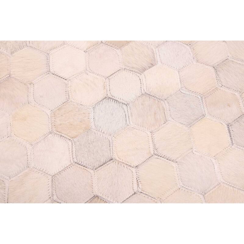 ECARPETGALLERY Handmade Cowhide Patchwork Ivory Leather Rug - 7' x 7'