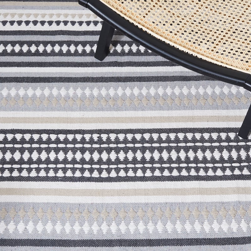 SAFAVIEH Handmade Montauk Nellwyn Cotton Rug