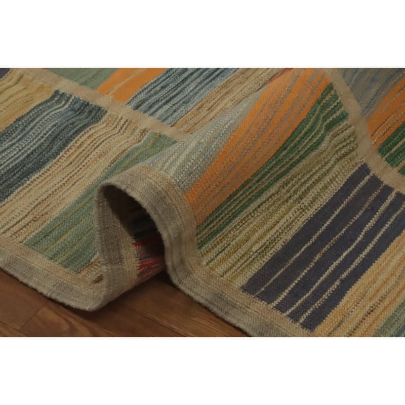 Hand Woven Southwestern Wool Multi-Colored Geometric Area Rug - 8' 10'' X 5' 11''