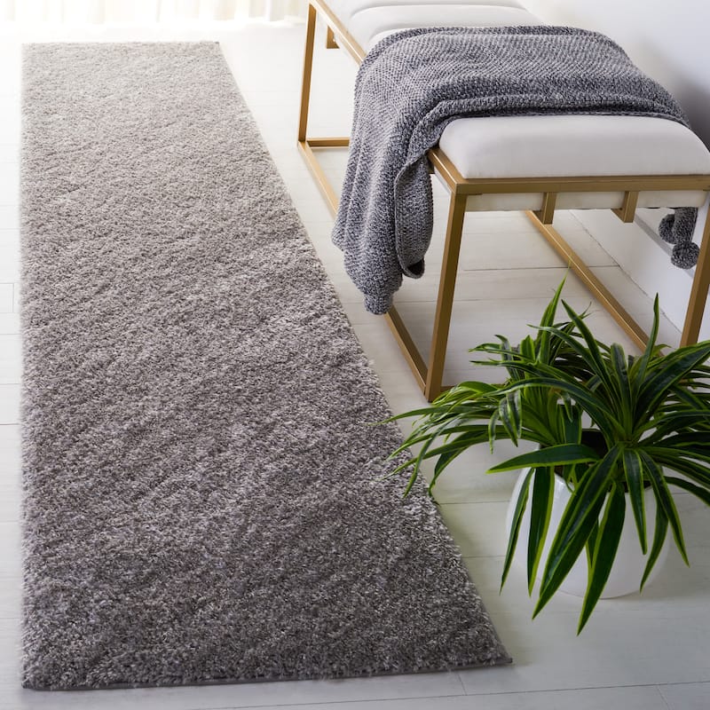 SAFAVIEH Tahoe Shag Indiana Solid 1.2-inch Thick Rug - 2' x 9' Runner - Grey