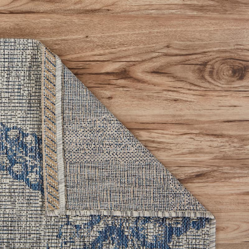 Sevita Callie Nautical Starfish Performance Indoor/Outdoor Area Rug