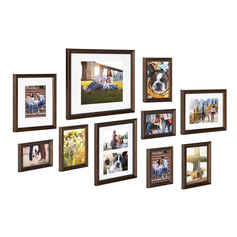 Kate and Laurel Traditional Wall Picture Frame Set