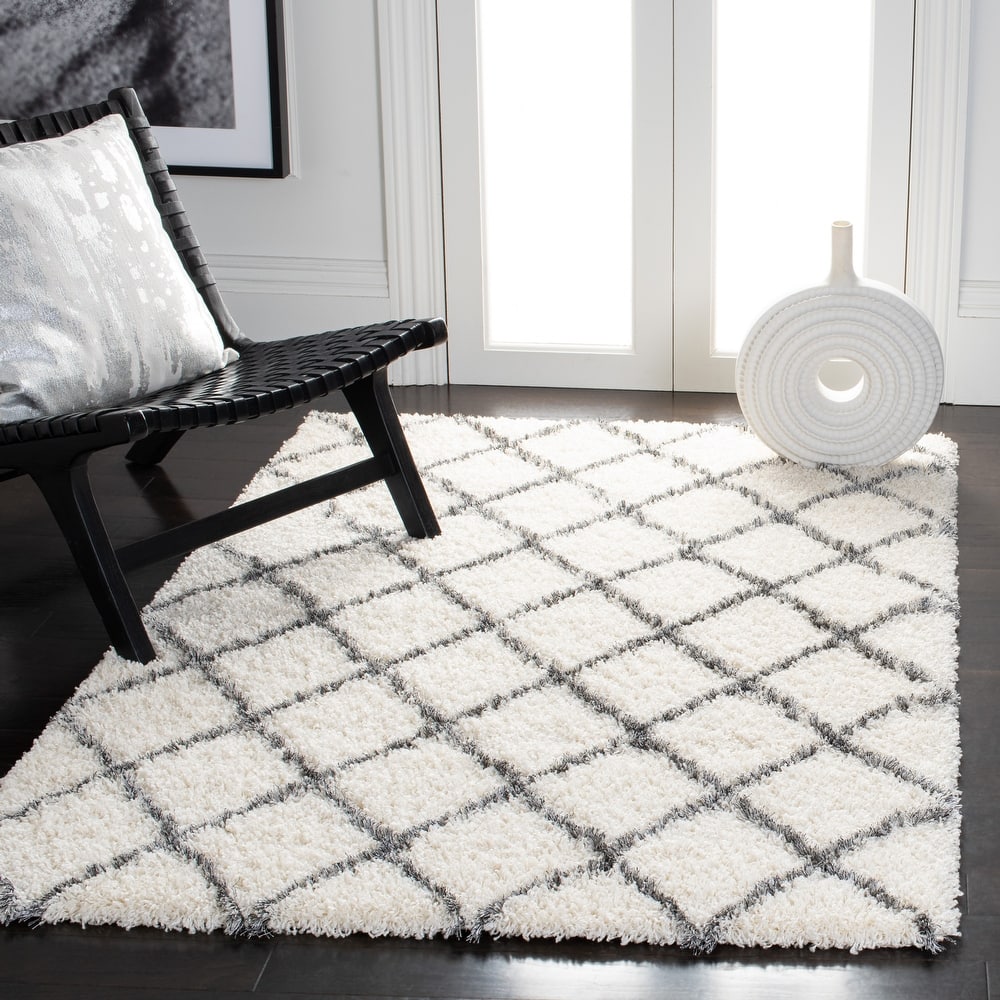 SAFAVIEH Moroccan Shag Jaunita Rug