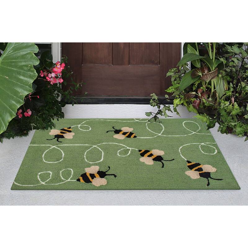Liora Manne Frontporch Buzzy Bees Indoor/Outdoor Rug