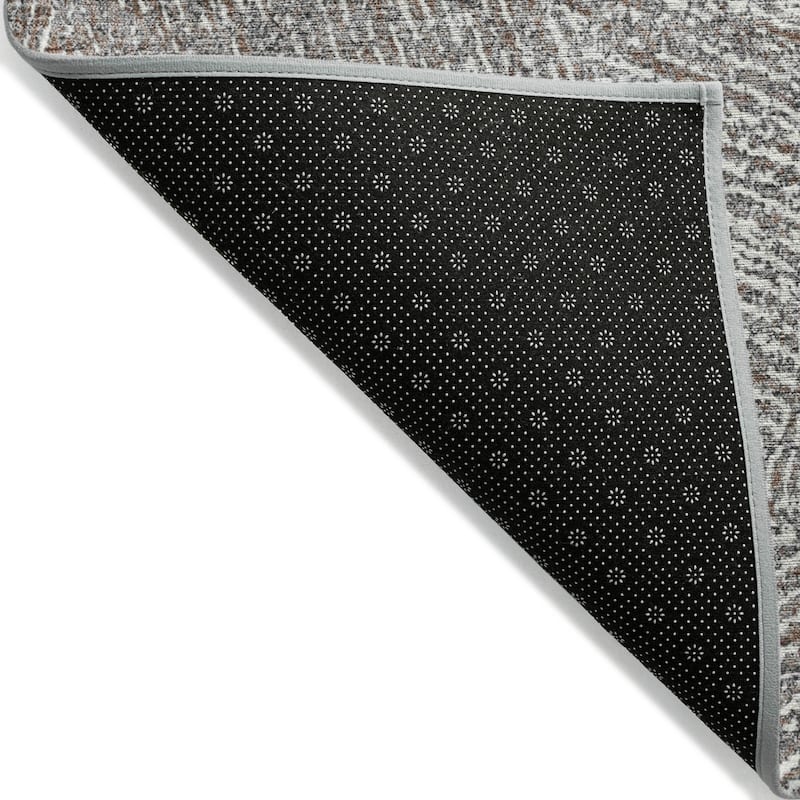 Machine Washable Indoor/ Outdoor Solid Geo Chantille Rug