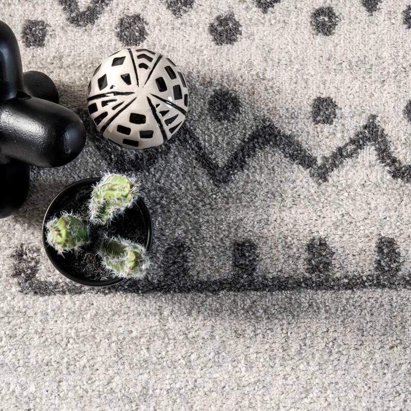 Nuloom Laine Tribal Patterned Boho Area Rug