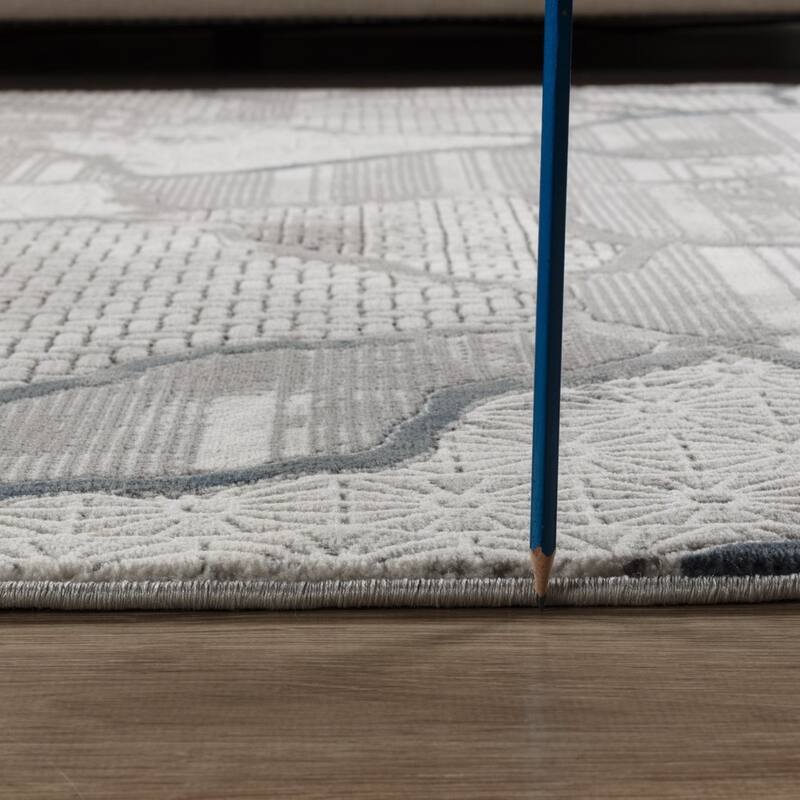 Gray 5 ft. 3 in. x 7 ft. 3 in. Luxury Area Rug, 0.43 Pile Height – Sophisticated Warmth for Any Room - 6' x 7'