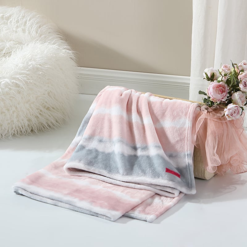 Betsey Johnson Printed Ultra Soft Plush Fleece Throw Blanket