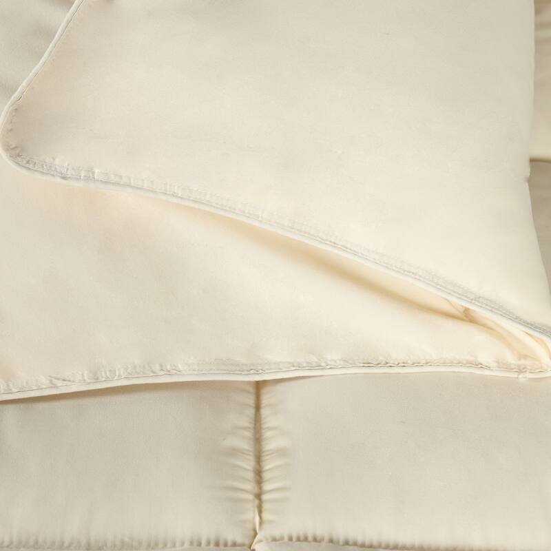Superior Oversized All Season Down Alternative Reversible Comforter