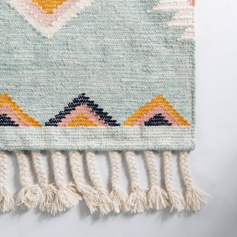 Southwestern/Lodge Izhobert Collection Area Rug