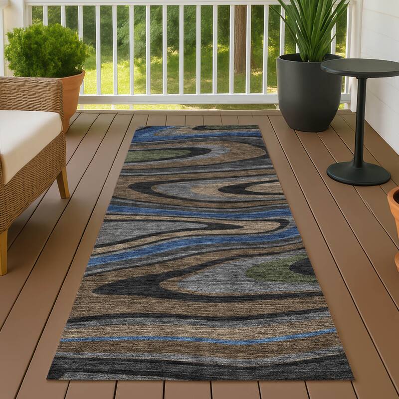 Machine Washable Indoor/ Outdoor Abstract Busey Chantille Rug - Black - 2'3" x 7'6"