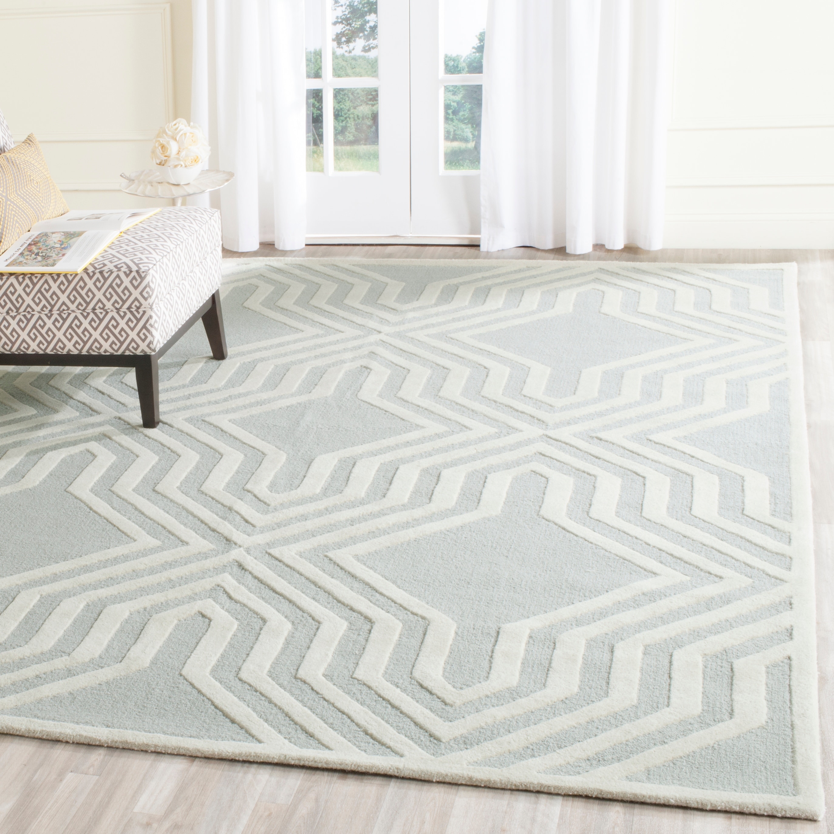 SAFAVIEH Handmade Cambridge Mersiha Modern Wool Rug