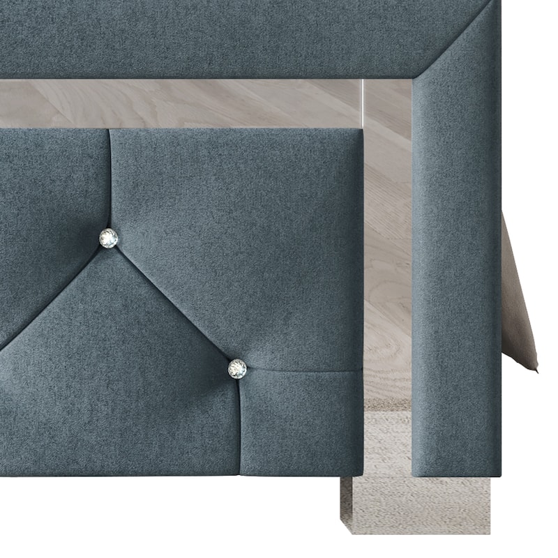 Clayfell Toccoa Upholstered Panel Bed