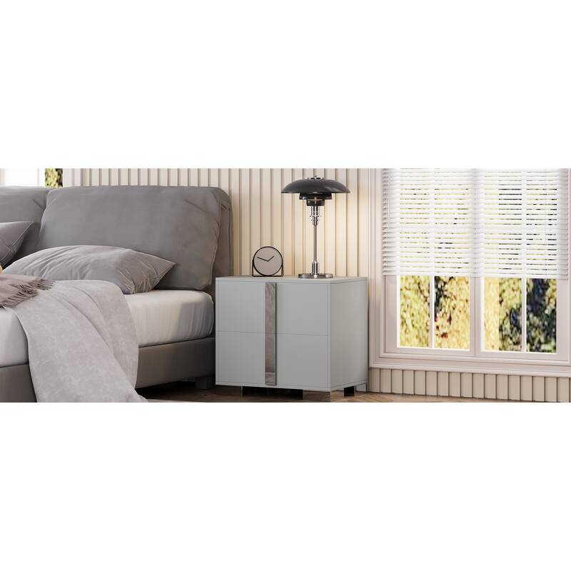 Modern End Table with Drawers, Elegant Nightstand with Metal Foot,Wood Bedside Table with Mirrored Metal Handles