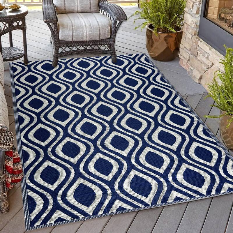 Playa Rug Outdoor Recycled Reversible Plastic Folded Mat/Rug Venice Collection Lightweight & Weather, Water and UV Resistant