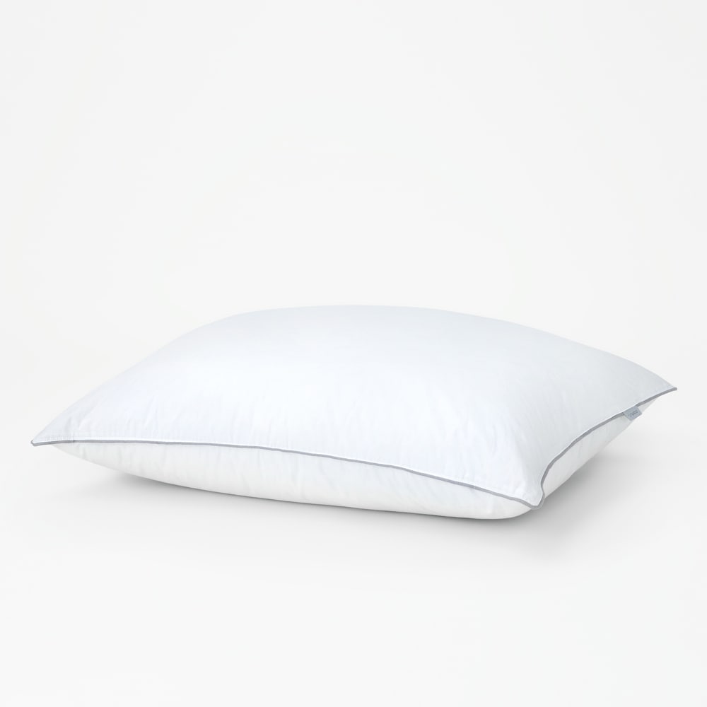 https://ak1.ostkcdn.com/images/products/is/images/direct/99e25accbab66540947ef274e8e8d8a77a0f3c5a/Down-Pillow---King.jpg
