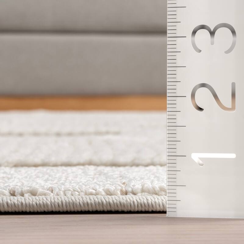 Nuloom Magnolia High-Low Geometric Tasseled Area Rug