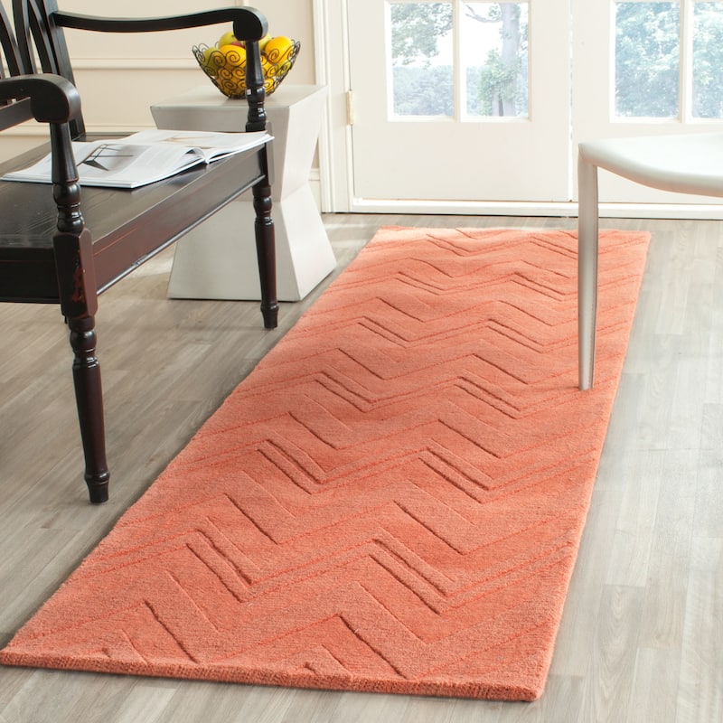 SAFAVIEH Handmade Impressions Frouwe Modern Wool Rug - 2'3" x 8' Runner - Peach