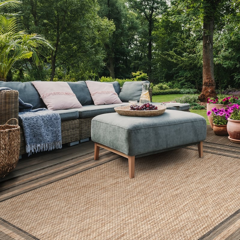 SAFAVIEH Courtyard Vickie Indoor/ Outdoor Waterproof Patio Backyard Rug