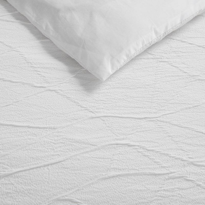Vera Wang Abstract Crinkle White Duvet Cover Set