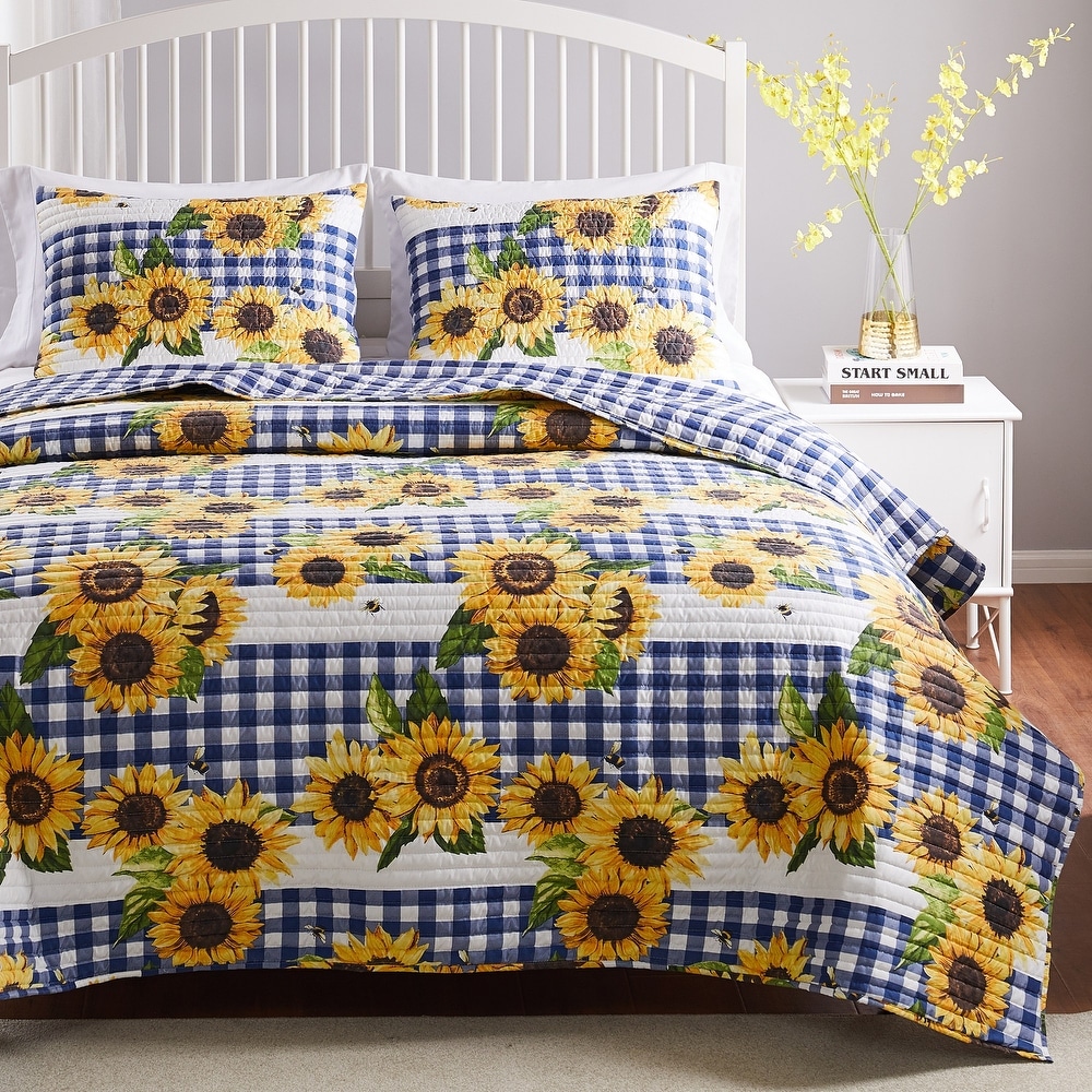Bedspreads at bed shop bath and beyond