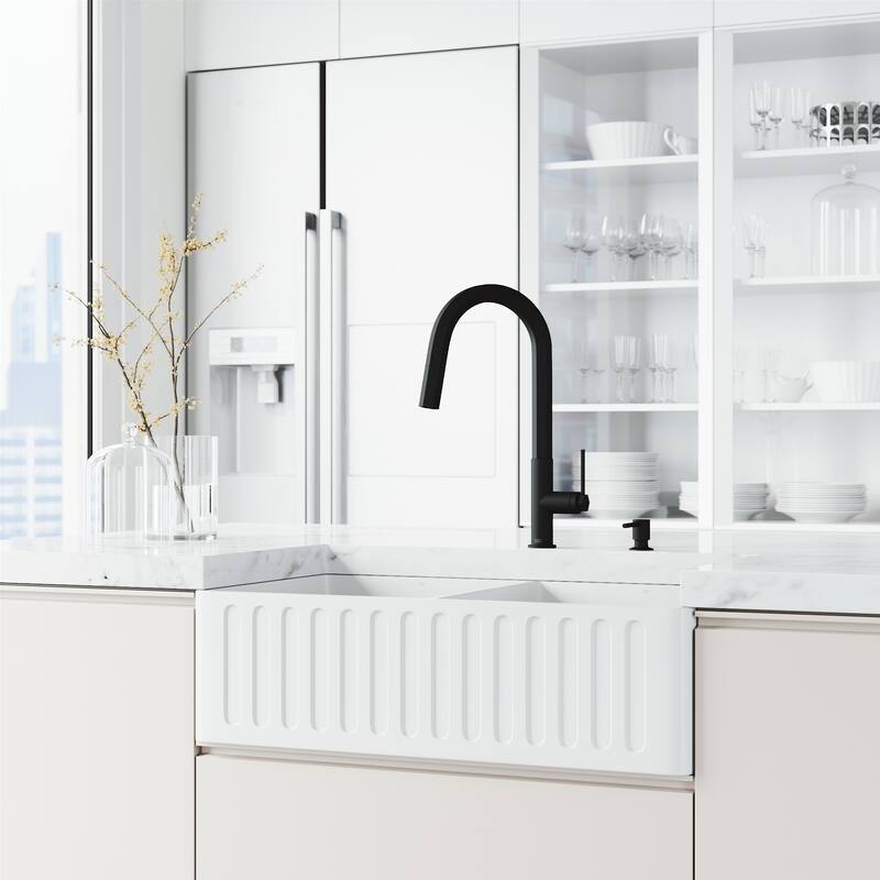 VIGO Hart Hexad 18" H Single Handle Pull-Down Kitchen Faucet