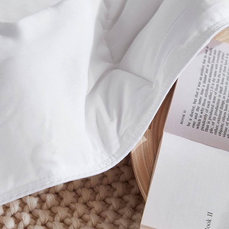 Menopleasing - Coma Inducer® Oversized Cooling Comforter Set - White
