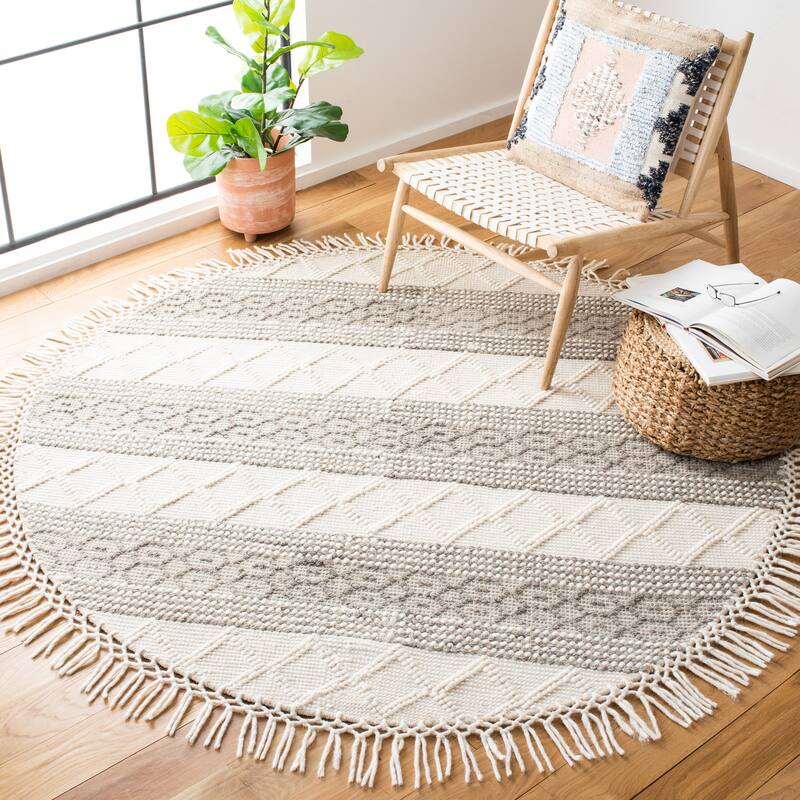 SAFAVIEH Handmade Natura Sheetal Moroccan Wool Rug - 6' Round - Ivory/Grey