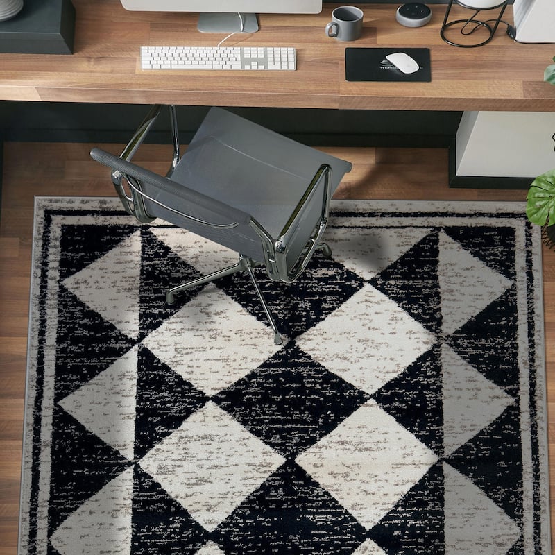 Bohemian Trellis Area Rug - 4' x 6'