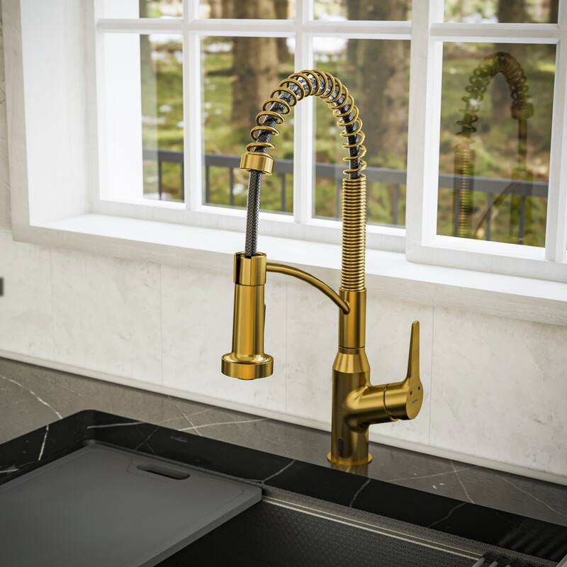 Karran Scottsdale Touchless Single-Handle Pull-Down Sprayer Kitchen Faucet