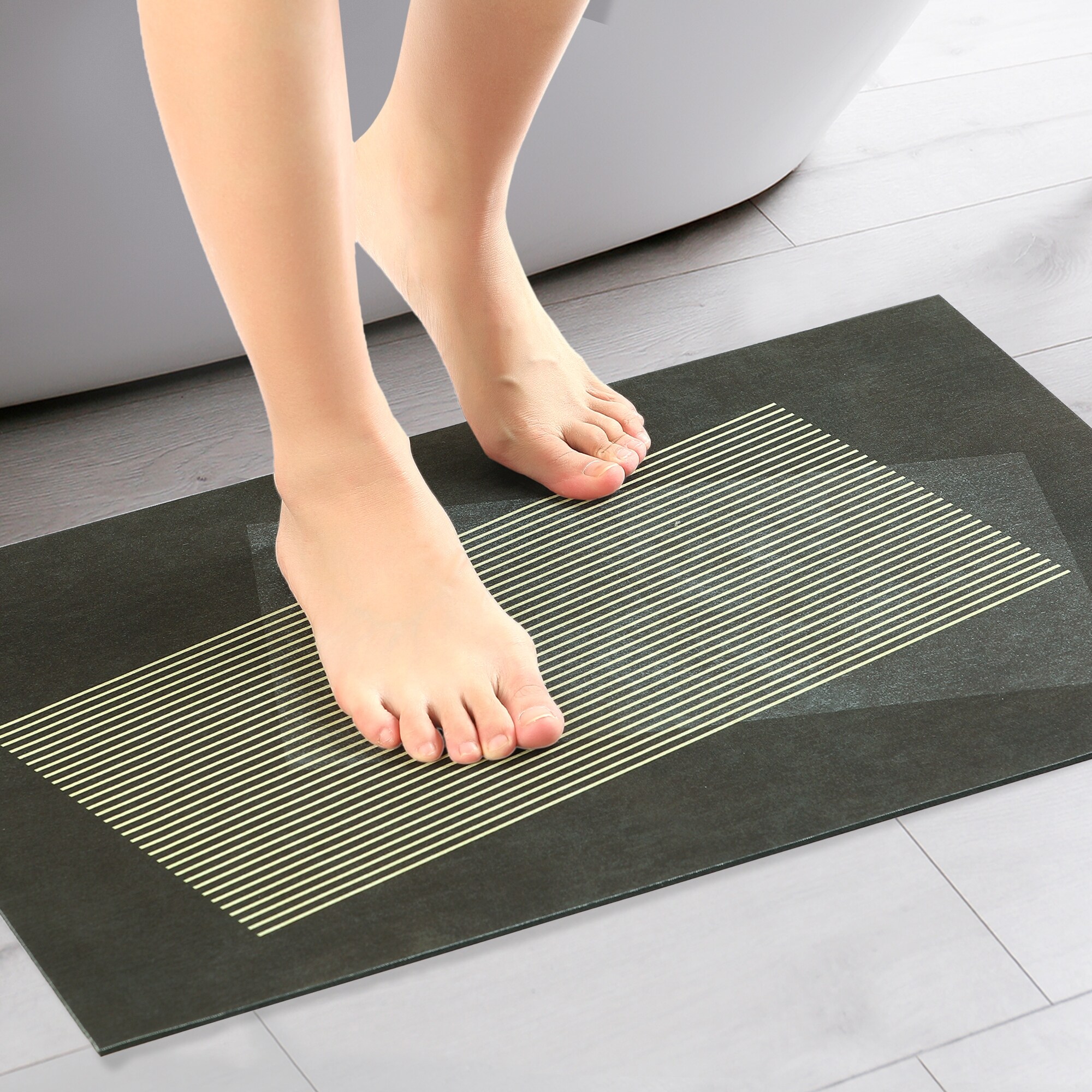 Geometric-Bath-Mat,-Modern-