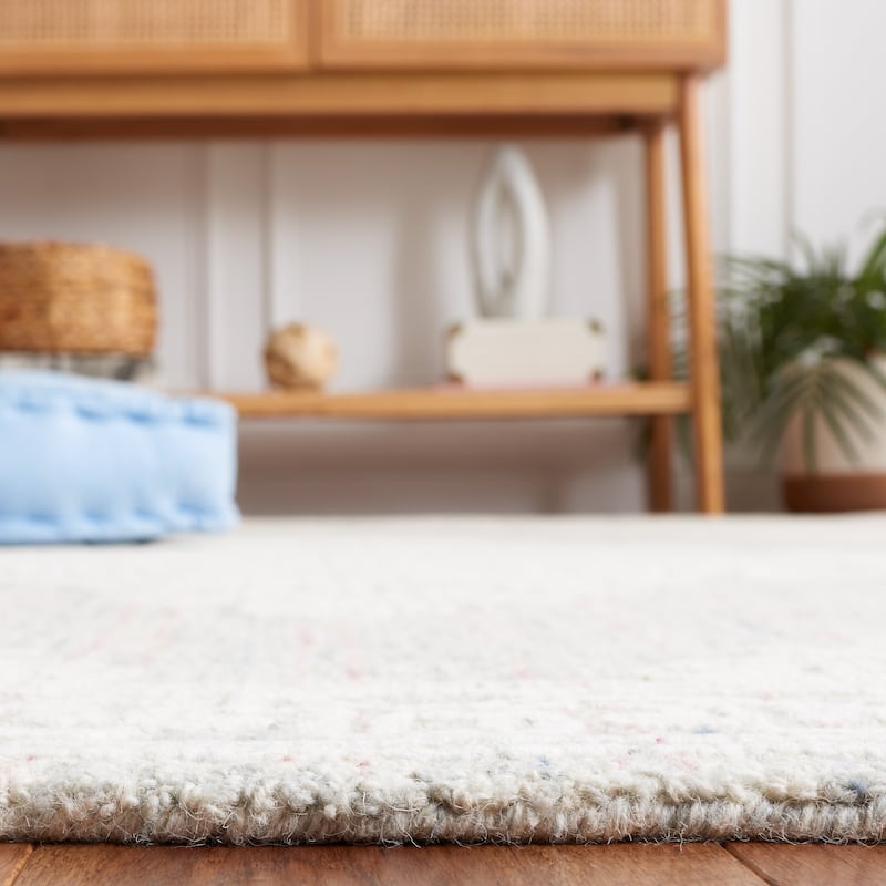 SAFAVIEH Handmade Ebony Fridny Modern Wool Rug