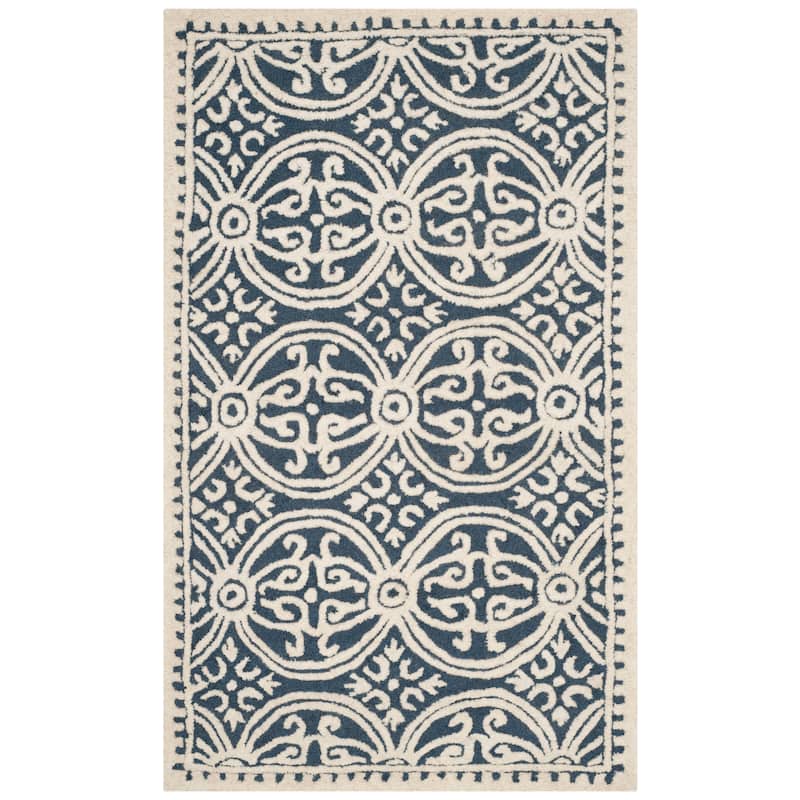 SAFAVIEH Handmade Cambridge Myrtis Moroccan Wool Rug