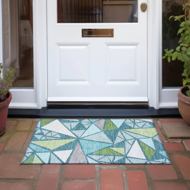 Machine Washable Indoor/ Outdoor Abstract Mosaic Chantille Rug