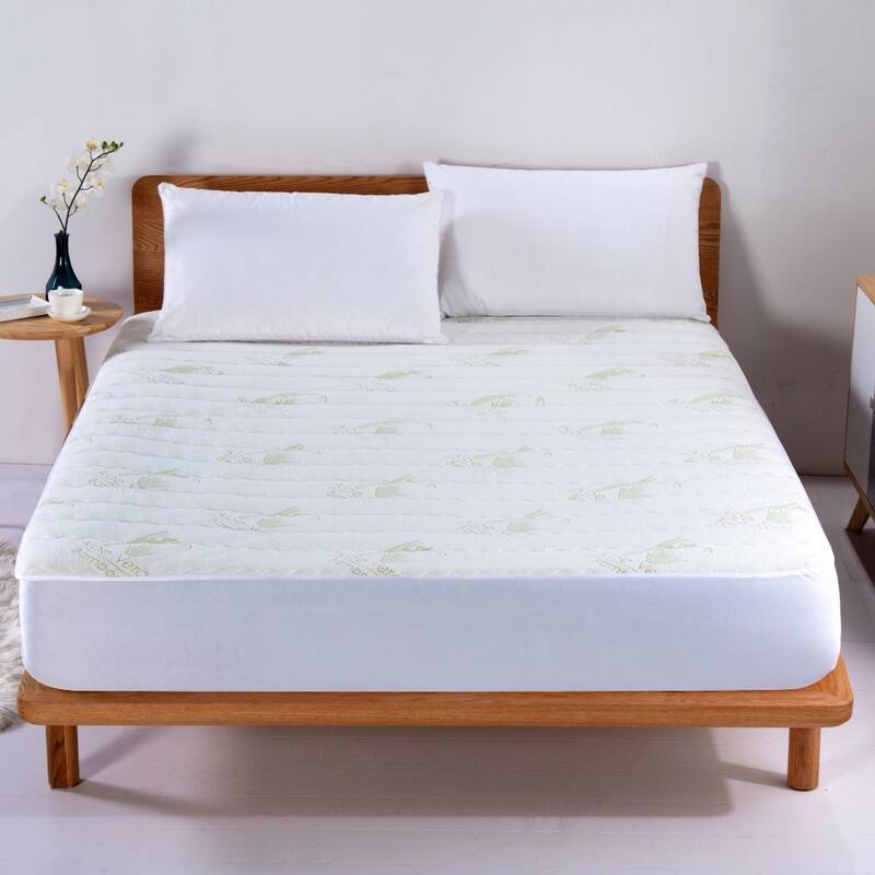 Aloe Vera Rayon from Bamboo Hypoallergenic Mattress Pad - King