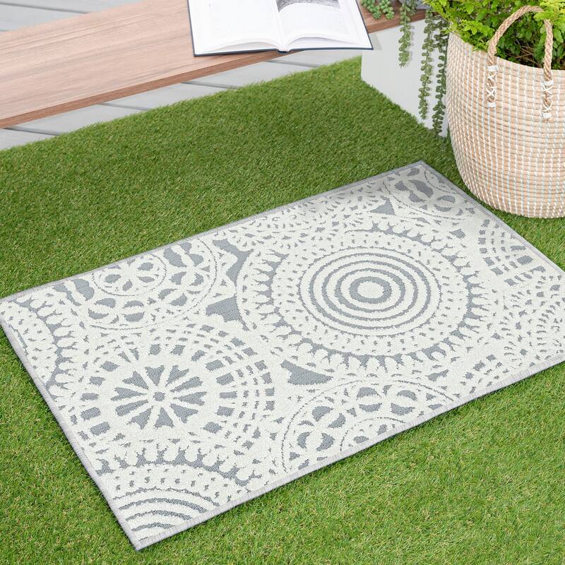 Cruise Bohemian & Eclectic Geometric Indoor/Outdoor Area Rug